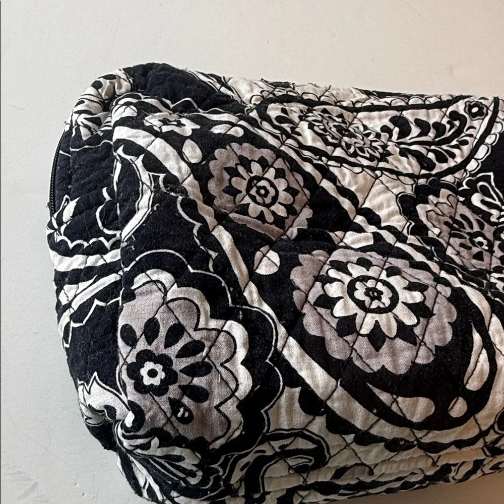 Vera Bradley RETIRED Midnight Paisley Cosmetic / Makeup Bag